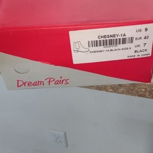 Dreams pair woman shoes